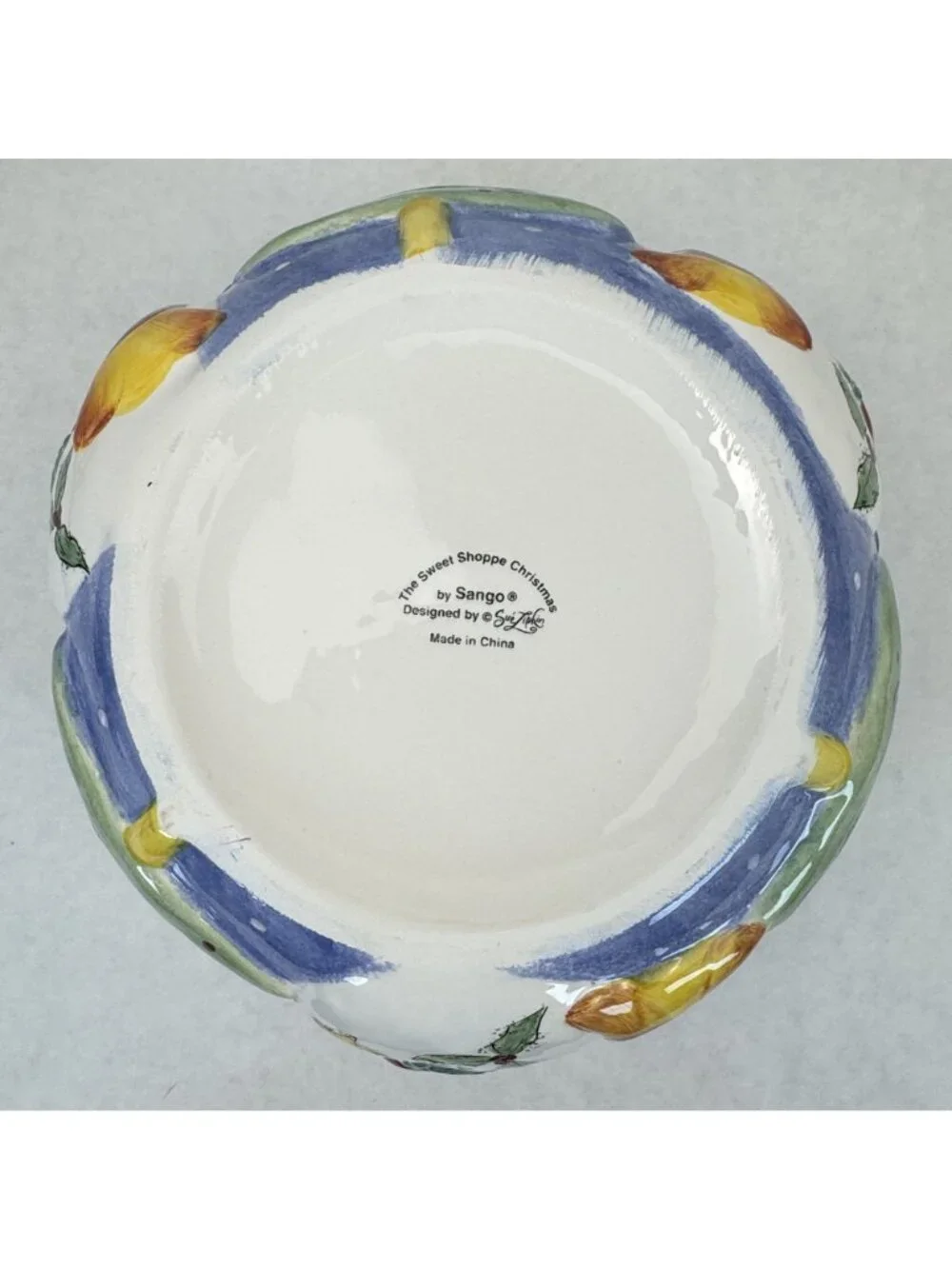 Sango The Sweet Shoppe Christmas Centerpiece Bowl Snowman #0973-165 Sue Lipkin